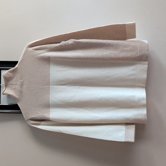 Gobi 100% Mongolian Cashmere Cream and White Colourblock Turtleneck Sweater - Picture 8 of 15